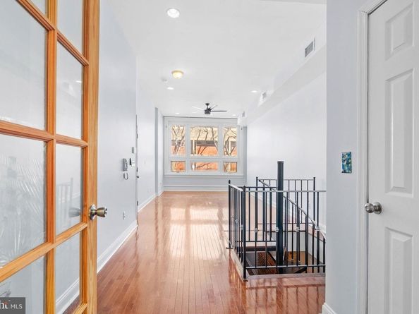1712 W Girard Avenue, Philadelphia PA 19130