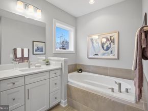 613 Upham Place NW, Vienna VA 22180