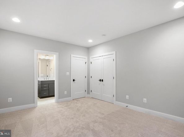 613 Upham Place NW, Vienna VA 22180