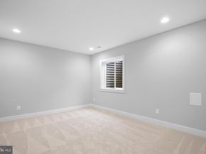 613 Upham Place NW, Vienna VA 22180
