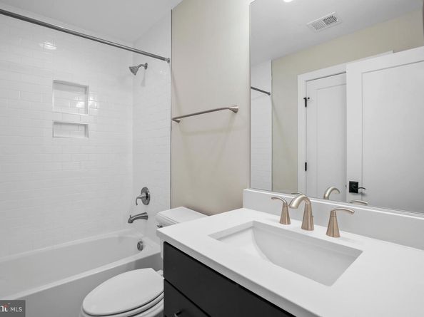 613 Upham Place NW, Vienna VA 22180