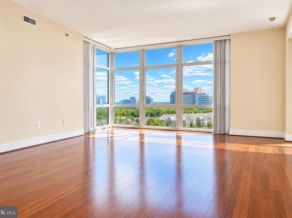 8220 Crestwood Heights Drive 1208, Mclean VA 22102