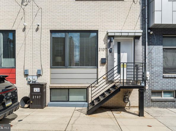 2107 E Arizona Street, Philadelphia PA 19125