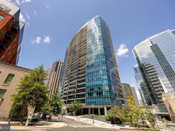 1881 N Nash Street N 301, Arlington VA 22209