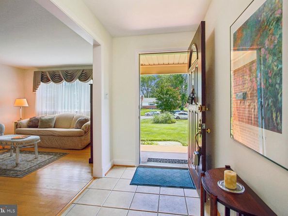 3332 Kaywood Drive, Falls Church VA 22041