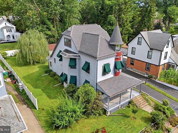 59 W Greenwood Avenue, Lansdowne PA 19050