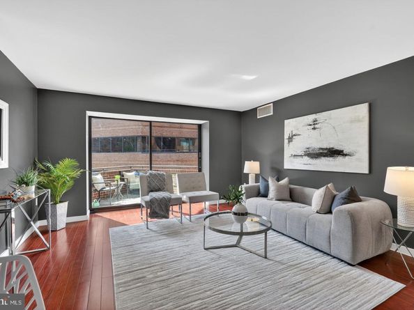 1015 33rd Street NW 409, Washington DC 20007