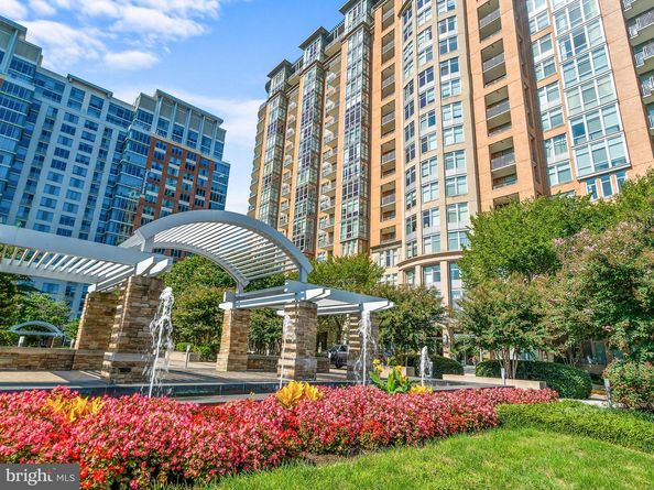 8220 Crestwood Heights Drive 511, Mclean VA 22102