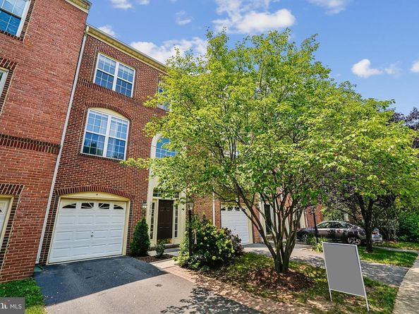 12960 Park Crescent Circle, Herndon VA 20171
