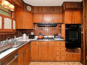 8906 Alicia Street, Philadelphia PA 19115
