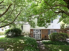 8906 Alicia Street, Philadelphia PA 19115