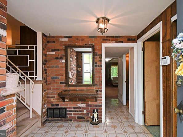 8906 Alicia Street, Philadelphia PA 19115