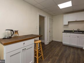 206 Sheas Terrace, Ardmore PA 19003