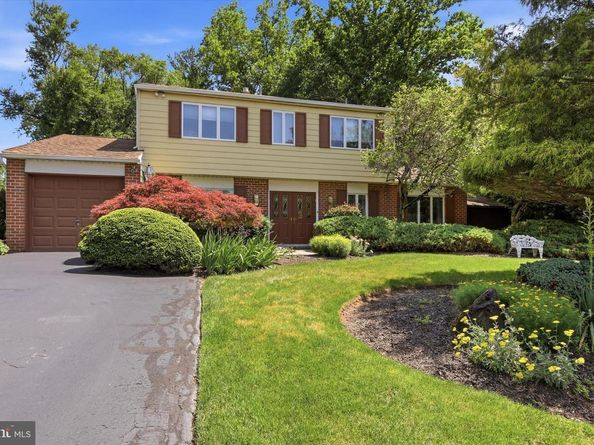 75 Toll Drive, Southampton PA 18966
