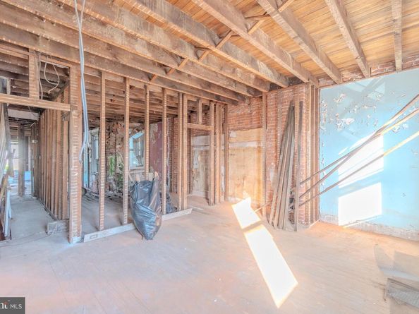 1827 E Madison Street, Philadelphia PA 19134
