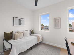 733 8TH Street SE 304, Washington DC 20003