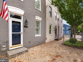 1005 Oronoco Street, Alexandria VA 22314