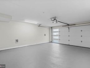 4574 Riverside Way, Philadelphia PA 19127