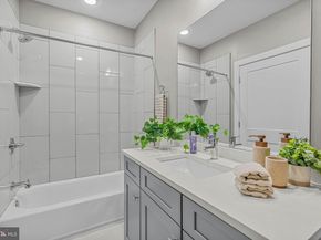 4574 Riverside Way, Philadelphia PA 19127