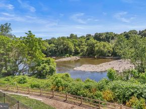 4574 Riverside Way, Philadelphia PA 19127