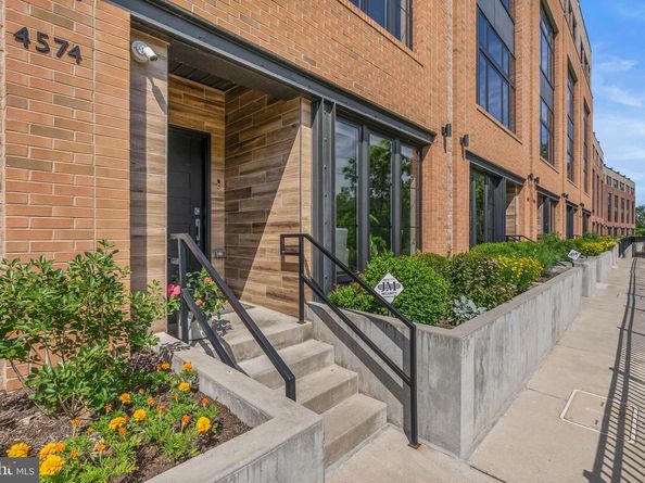 4574 Riverside Way, Philadelphia PA 19127