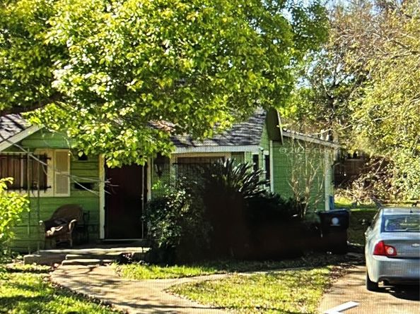 4305 Los Angeles Street, Houston TX 77026