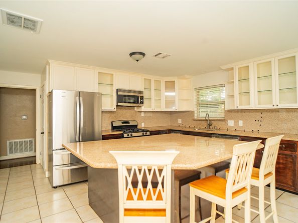 4833 Hummingbird Street, Houston TX 77035