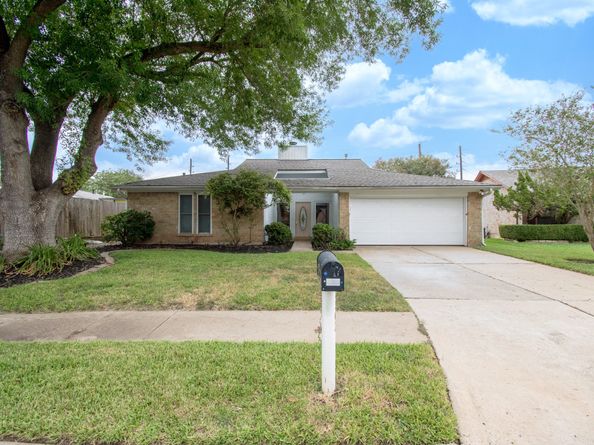 2507 Sage Brush Lane, Sugar Land TX 77479