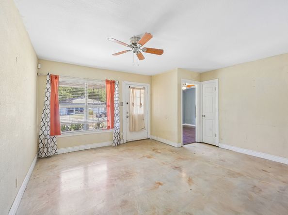 3455 W Boyce Avenue, Fort Worth TX 76133