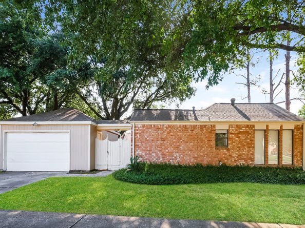 6222 Maywood Forest Drive, Houston TX 77088