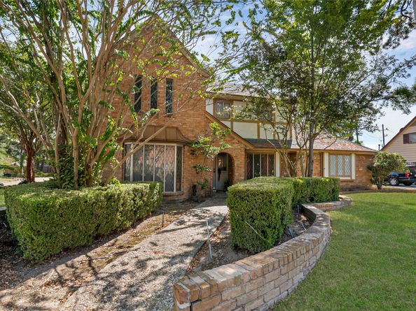 14722 Falling Creek Drive, Houston TX 77068
