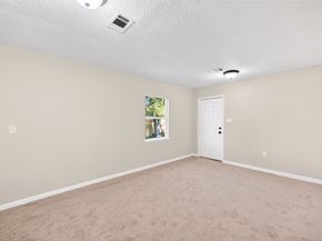 4918 Los Angeles Street, Houston TX 77026