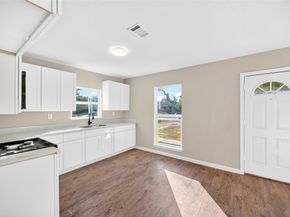 4918 Los Angeles Street, Houston TX 77026