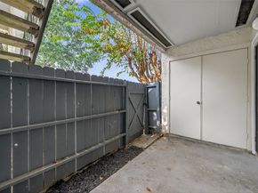 7313 Gulf Freeway 904, Houston TX 77017