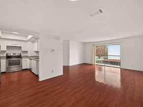 2818 S Bartell Drive 25, Houston TX 77054