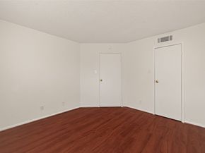 2818 S Bartell Drive 25, Houston TX 77054