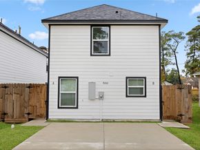 9243 Seeker Street, Houston TX 77028