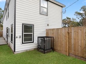 9243 Seeker Street, Houston TX 77028