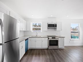 9243 Seeker Street, Houston TX 77028