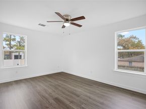 9243 Seeker Street, Houston TX 77028
