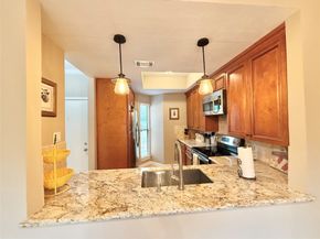 4144 Greystone Way 604, Sugar Land TX 77479