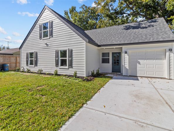 3030 Roe Drive, Houston TX 77087