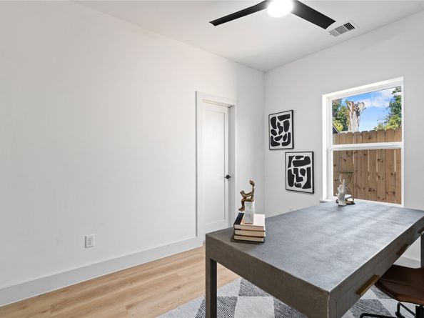 5507 Hershe Street, Houston TX 77020