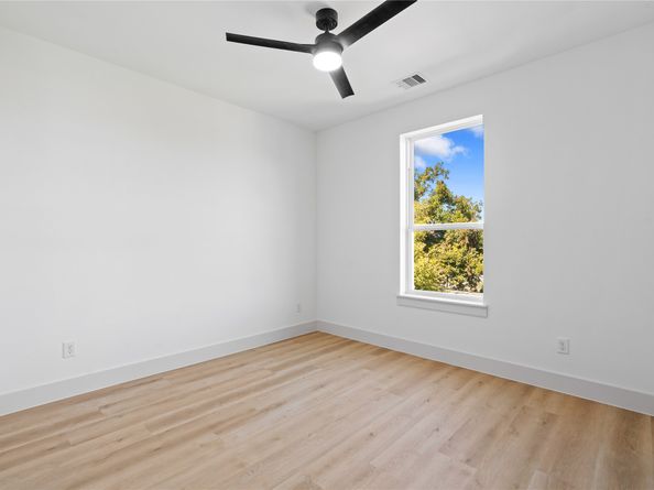 5507 Hershe Street, Houston TX 77020