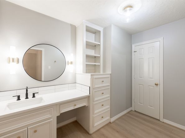 81 The Oval Street, Sugar Land TX 77479