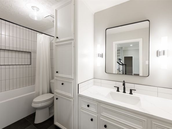 81 The Oval Street, Sugar Land TX 77479