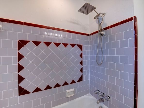 1806 Gardenia Drive, Houston TX 77018