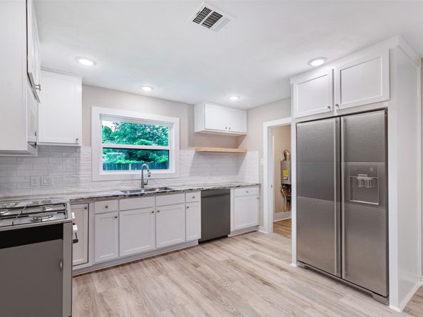 5858 Beldart Street, Houston TX 77033