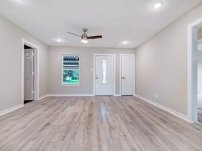 5858 Beldart Street, Houston TX 77033