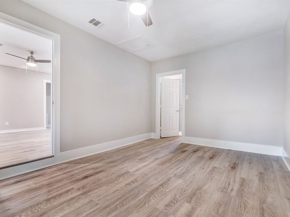 5858 Beldart Street, Houston TX 77033